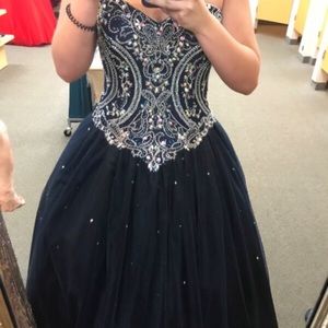 gown good for prom or sweet 16! with corset